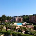 Cosy Avec Vue Sur La A Bormes-les-mimosas, 20 M². *