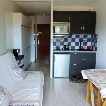 A Les Mimosas A 50 M De La Avec Vue Sur La Piscine Partagee Et Balcon Appartement Bormes-les-Mimosas