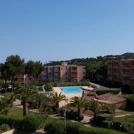 Appartement A Les Mimosas A 50 M De La Avec Vue Sur La Piscine Partagee Et Balcon *
