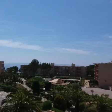 Apartment Cosy Avec Vue Sur La A Bormes-les-mimosas, 20 M².