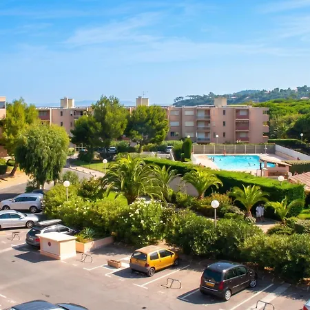 Appartement A Les Mimosas A 50 M De La Avec Vue Sur La Piscine Partagee Et Balcon Bormes-les-Mimosas