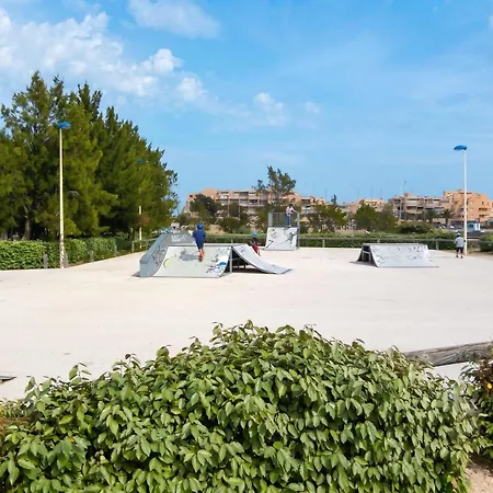 A Les Mimosas A 50 M De La Avec Vue Sur La Piscine Partagee Et Balcon Appartement