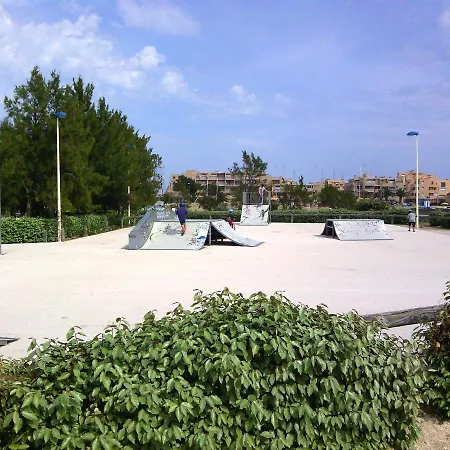A Les Mimosas A 50 M De La Avec Vue Sur La Piscine Partagee Et Balcon * Bormes-les-Mimosas