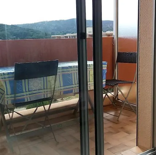 Cosy Avec Vue Sur La A Bormes-les-mimosas, 20 M².